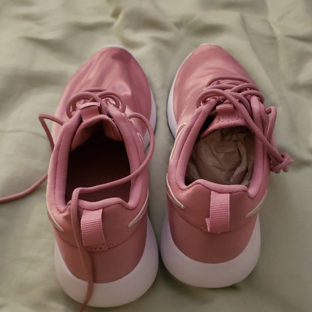 Shoes - Picture 3 of 6